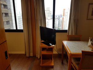 Image 5 - 758375