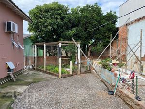 Image 25 - 758401