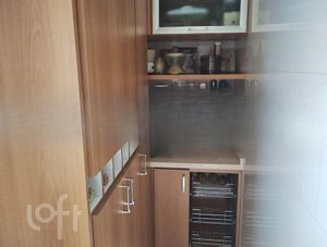 Image 8 - 758494