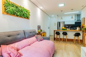 Image 1 - 758527