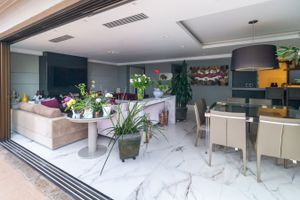 Image 11 - 7731
