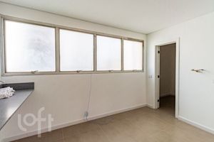 Image 8 - 785832