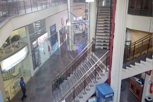 Image 9 - 7935