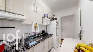 Image 26 - 798651