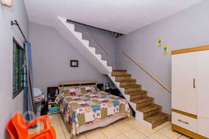 Image 31 - 804784