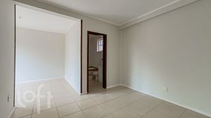 Image 28 - 804804