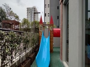 Image 29 - 805069