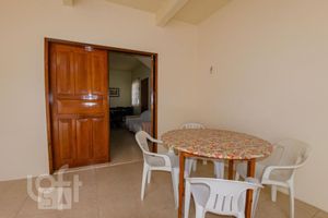 Image 39 - 806248