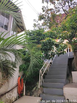 Image 11 - 806248