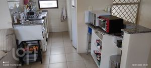 Image 10 - 806248