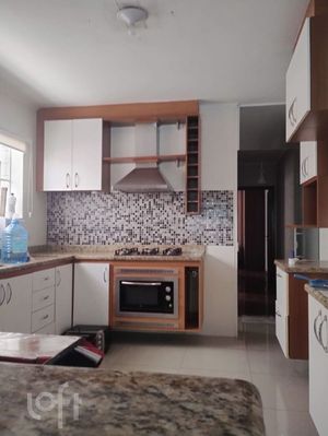 Image 26 - 806377