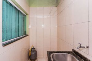 Image 12 - 806412