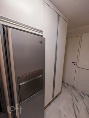 Image 32 - 806418