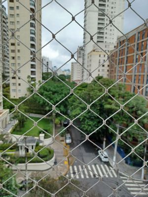 Image 16 - 806447