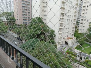 Image 5 - 806447