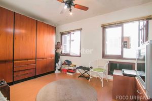 Image 10 - 806457
