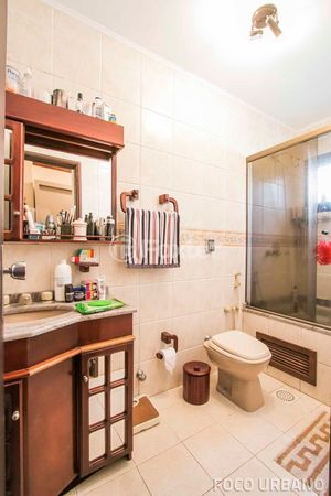 Image 19 - 806457
