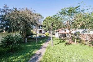 Image 33 - 806457