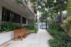 Image 37 - 806522