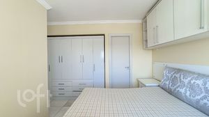 Image 9 - 806599