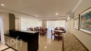 Image 21 - 806734
