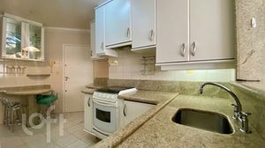 Image 8 - 806734