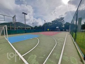 Image 17 - 807289