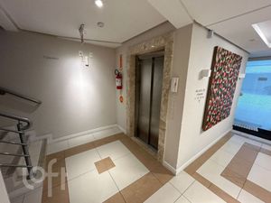 Image 21 - 807476