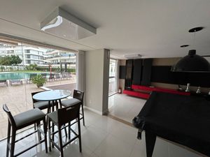 Image 15 - 807476