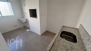 Image 6 - 807498