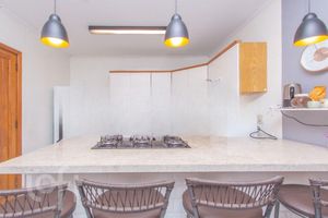 Image 21 - 807631