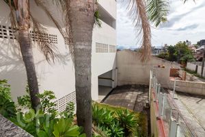 Image 29 - 807657
