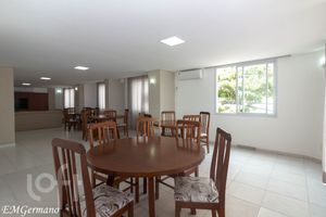 Image 28 - 807664
