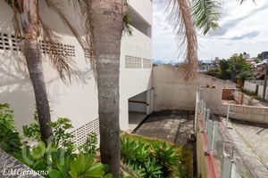Image 38 - 807664