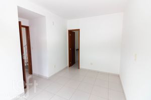 Image 19 - 807664