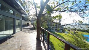 Image 25 - 807679