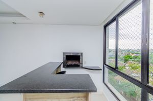Image 5 - 807684