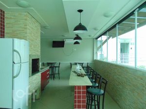 Image 4 - 807687