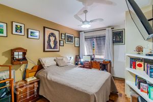 Image 15 - 807725