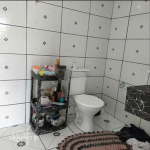 Image 19 - 807796
