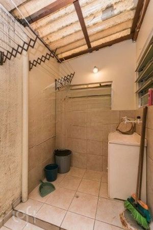 Image 17 - 807808