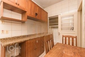 Image 11 - 807808