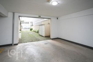 Image 38 - 807811