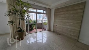 Image 10 - 807891
