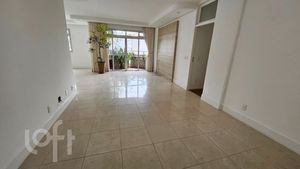 Image 11 - 807891