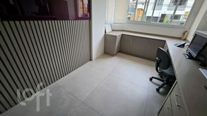 Image 3 - 807891