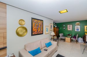 Image 3 - 807903