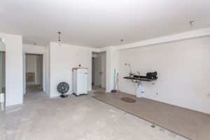 Image 10 - 807949