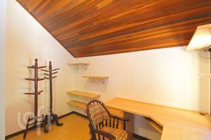 Image 35 - 807952