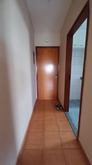 Image 11 - 808422